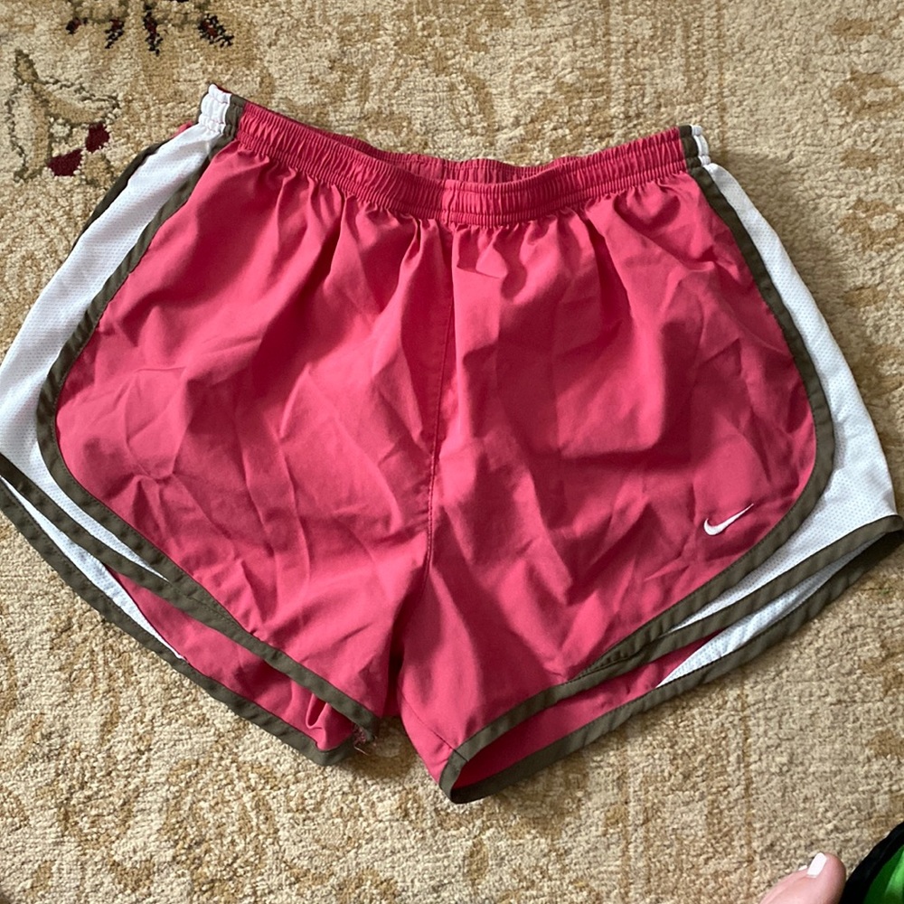 Women’s Nike DRI-FIT Tempo Running shorts Size M